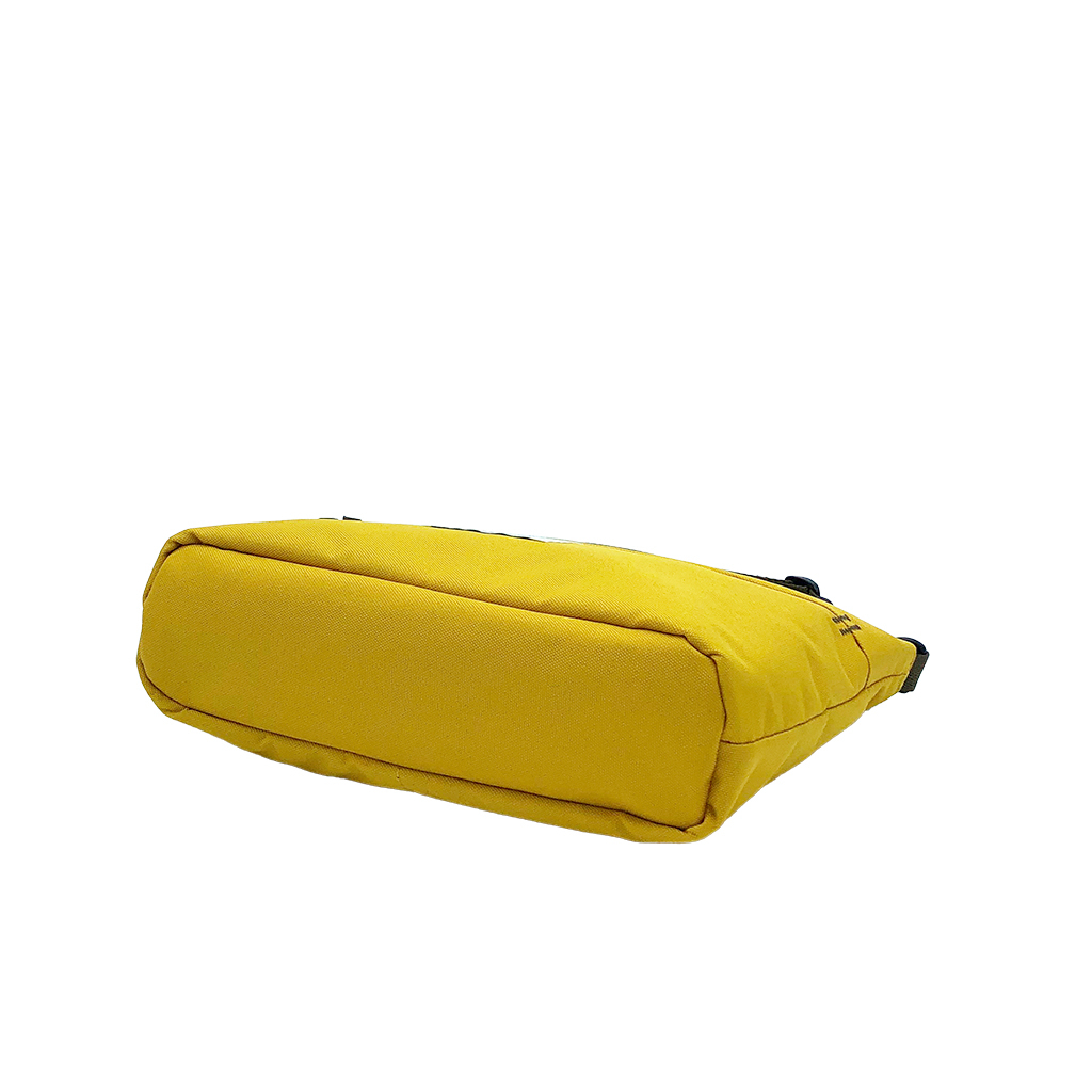 [ONE MILEシリーズ] 横長 ファスナー付きショルダーバッグ | 軽量 ポシェット サブバッグ シンプル アウトドア 黄色 イエロー 4X30