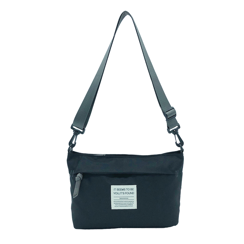 [ONE MILEシリーズ] 横長 ファスナー付きショルダーバッグ | 軽量 ポシェット サブバッグ シンプル アウトドア 黒 ブラック 4X30