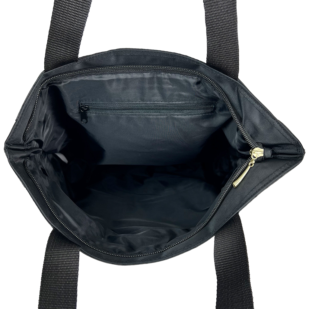 [Sofia Valentino ソフィアバレンチノ] ネコ柄 刺繍 縦型トートバッグ |  軽量 ファスナー開閉 収納力 かわいい 刺しゅう 猫 ねこ 黒 ブラック 4918