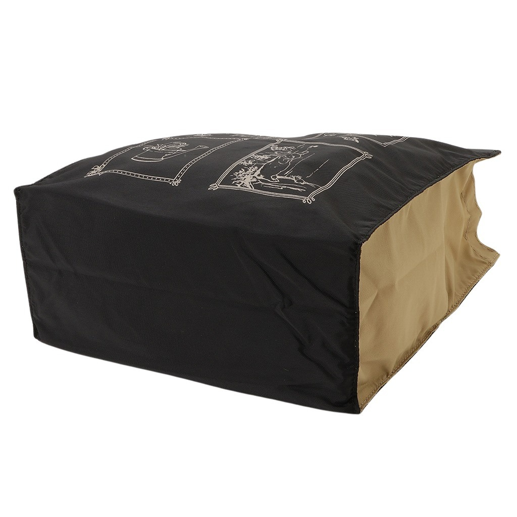 スクエアトートバッグ (S) 0646-03 [PETER RABBIT(TM) ピーターラビット(TM)] 軽量 B5 買い物 底板付き スクエア型 サブバッグ お稽古 うさぎ トートバッグ