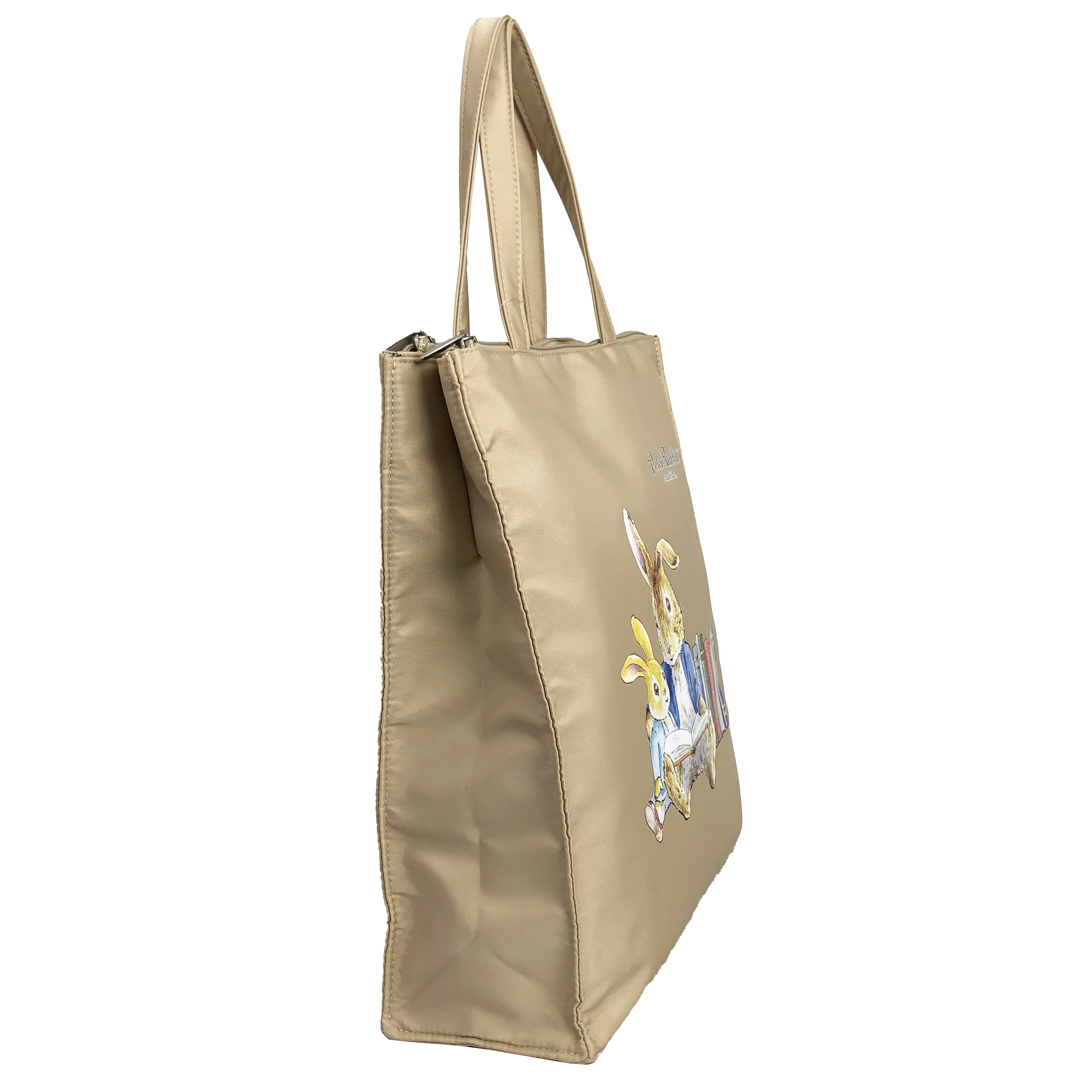  [ピータ―ラビット (ＴＭ )] A4サイズ対応 トートバッグ ハンドバッグ サブバッグ 手持ちタイプ 撥水 ポケット充実 ファスナー付き 大人 上品 かわいい レディース PETERRABBIT(ＴＭ) うさぎ ねこ レッスンバッグ 買い物 お稽古 習い事 縦型トート 0635　01ベージュ LittleBook