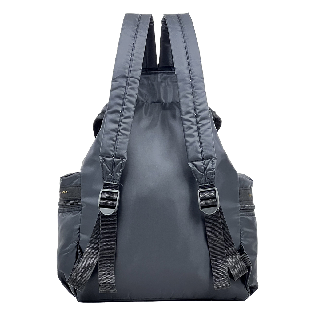 [Sofia Valentino ソフィアバレンチノ] ネコ柄 刺繍 3ポケットリュック | 軽量  　刺しゅう多収納 かわいい 猫 ねこ 黒 ブラック 4921