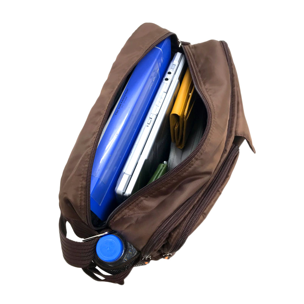 [A.O.T エーオーティー]  多機能 ショルダーバッグ ポケット 収納 便利 タウン カジュアル シンプル 無地 男女兼用 茶 ブラウン 3830