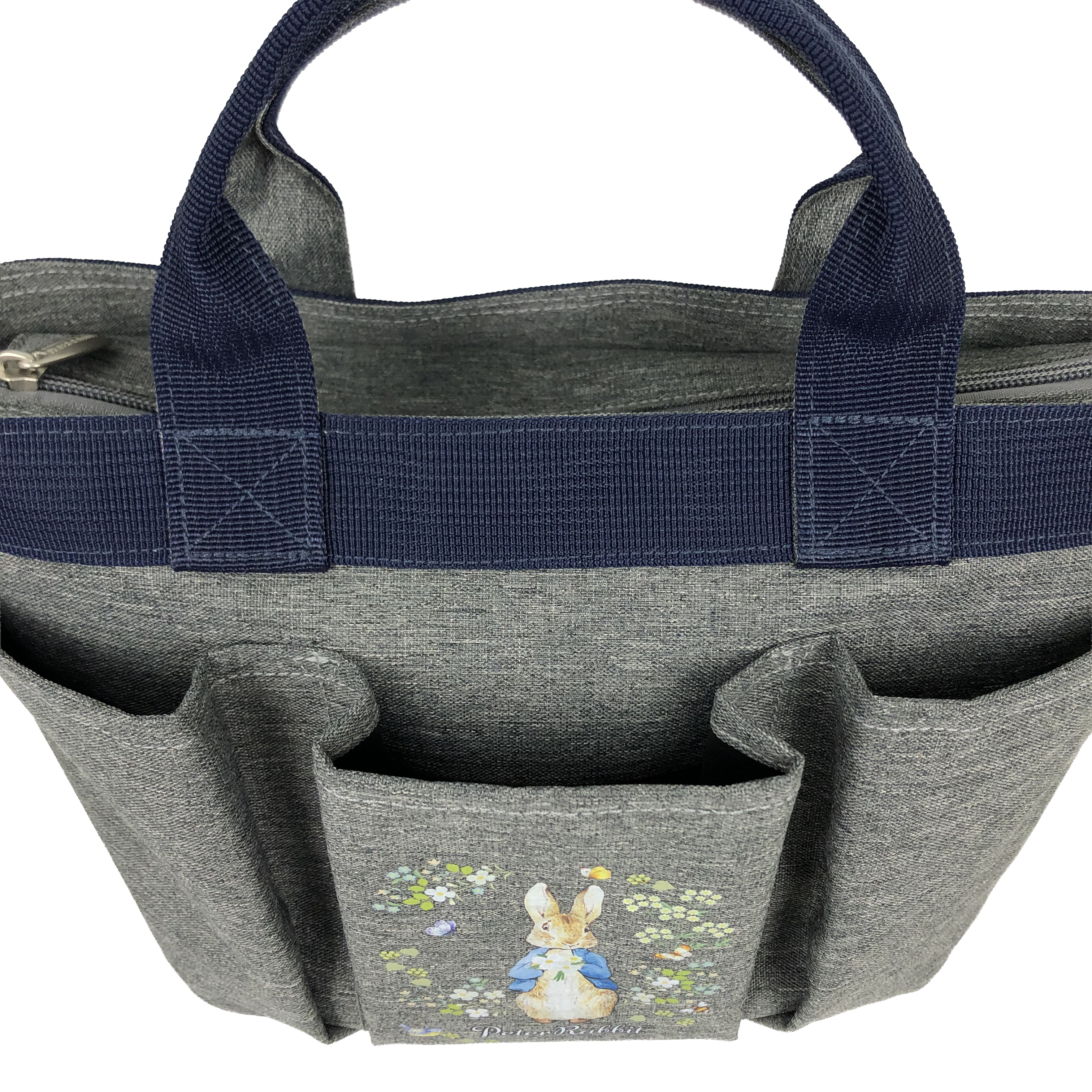 スリーポケット ランチバッグ [PETER RABBIT(TM) ピータ―ラビット(TM)] 多収納 トートバッグ  バイカラー ウサギ柄 小花柄 ガーデン 舟型トート サブバッグ ファスナー付トート お弁当かばん レディース グレー0652