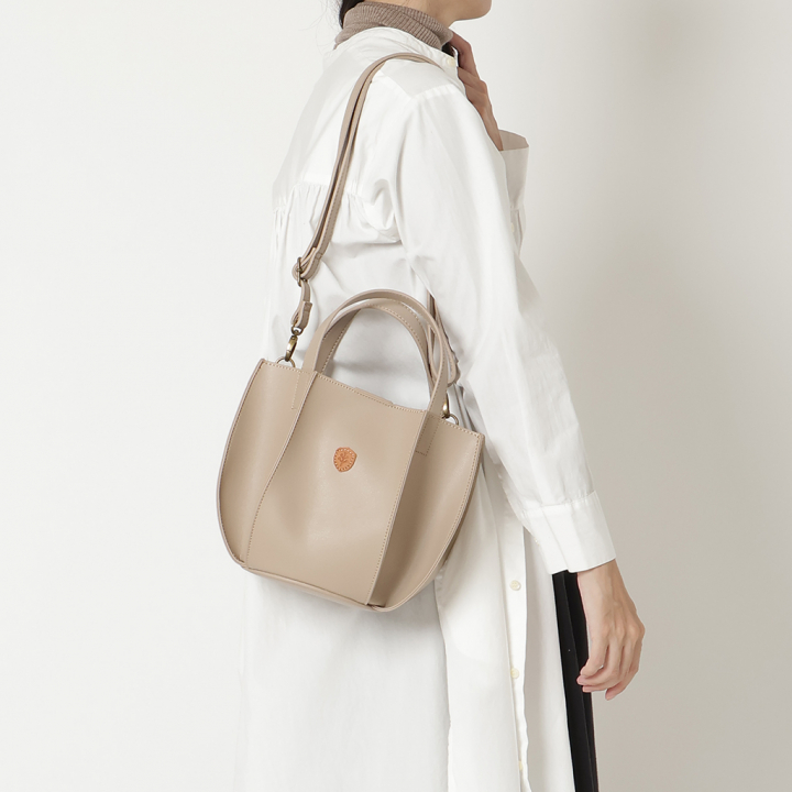ショルダーバッグ 6242 [chiemi sacs チエミサックス] シンプル 2WAY オシャレ バケットバッグ 自立 レディース 00ベージュ