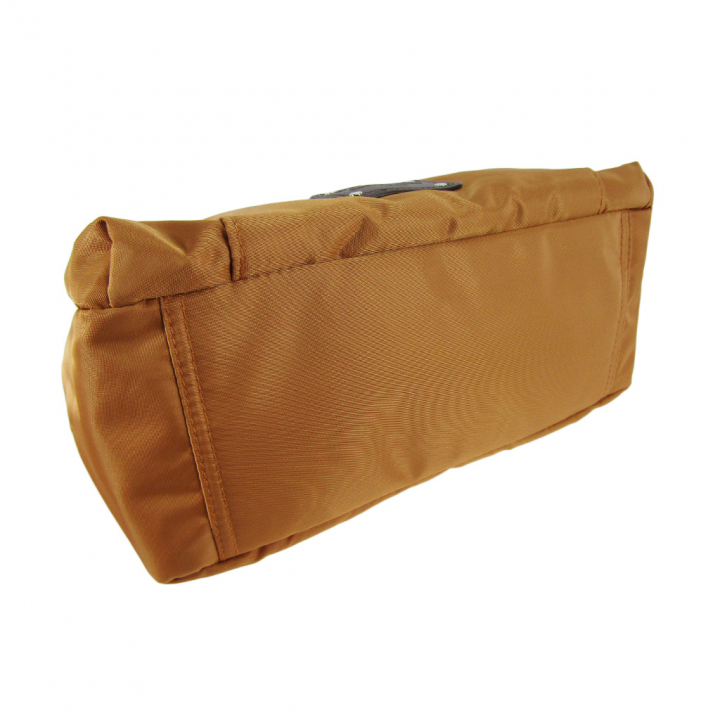 [Sofia Valentino ソフィアバレンチノ] 縦ファスナー ポケット付 横型ショルダーバッグ | レディース 多機能 ななめ掛け ライトブラウン 4875