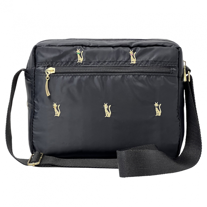 [Sofia Valentino ソフィアバレンチノ] ネコ柄 刺繍 ショルダーバッグ | ボンディング素材 軽量 収納力抜群 ななめ掛け フラップ ファスナー付 ポシェット ねこ ブラック 4915