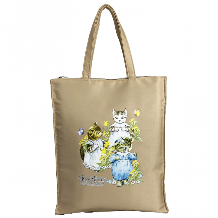  [ピータ―ラビット (ＴＭ )] A4サイズ対応 トートバッグ ハンドバッグ サブバッグ 手持ちタイプ 撥水 ポケット充実 ファスナー付き 大人 上品 かわいい レディース PETERRABBIT(ＴＭ) うさぎ ねこ レッスンバッグ 買い物 お稽古 習い事 縦型トート 0635　02ベージュ ThreeKittens