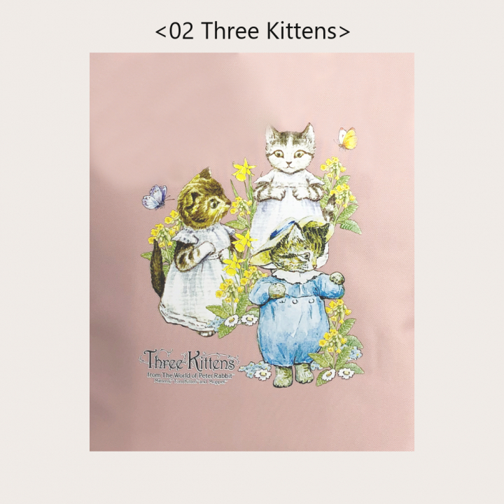  [ピータ―ラビット (ＴＭ )] A4サイズ対応 トートバッグ ハンドバッグ サブバッグ 手持ちタイプ 撥水 ポケット充実 ファスナー付き 大人 上品 かわいい レディース PETERRABBIT(ＴＭ) うさぎ ねこ レッスンバッグ 買い物 お稽古 習い事 縦型トート 0635　02ピンク ThreeKittens