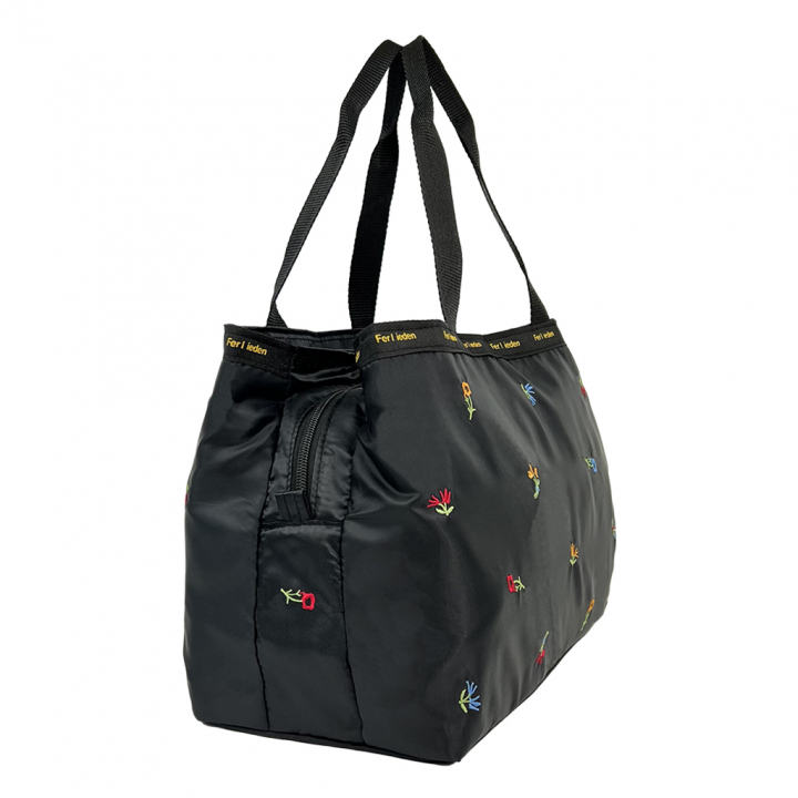 [Sofia Valentino ソフィアバレンチノ] 小花柄 刺繍 3層トートバッグ  | 軽量 ボンディング素材 手提げバッグ 収納力抜群 かわいい レディース 花柄 黒 ブラック 4799