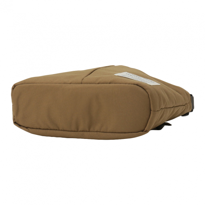 [ONE MILEシリーズ] ポーチ付き♪ 縦型 ショルダーバッグ | 軽量 ポケット充実 ファスナー開閉 男女兼用 シンプル 茶 ブラウン 4X48