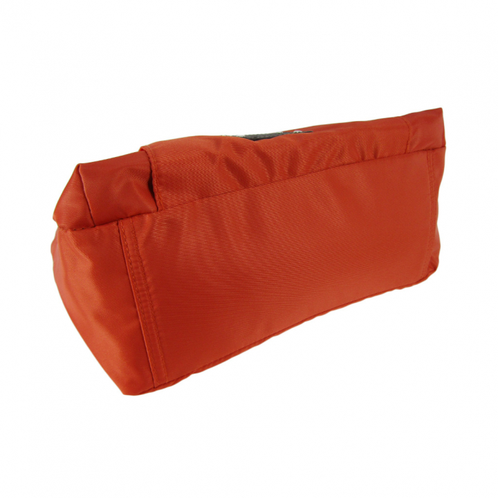 [Sofia Valentino ソフィアバレンチノ] 縦ファスナー ポケット付 横型ショルダーバッグ | レディース 多機能 ななめ掛け オレンジ 4875