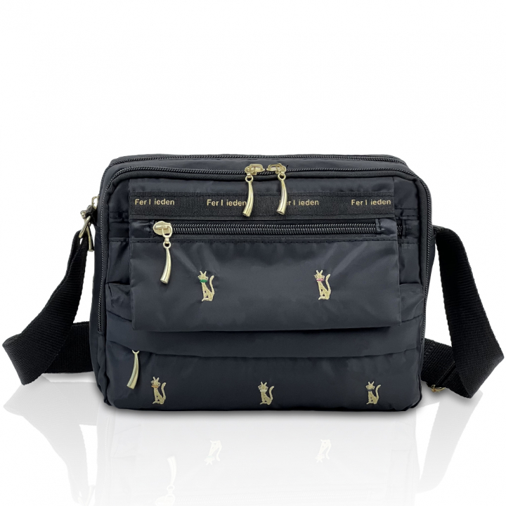 [Sofia Valentino ソフィアバレンチノ] ネコ柄 刺繍 ショルダーバッグ | ボンディング素材 軽量 収納力抜群 ななめ掛け フラップ ファスナー付 ポシェット ねこ ブラック 4915