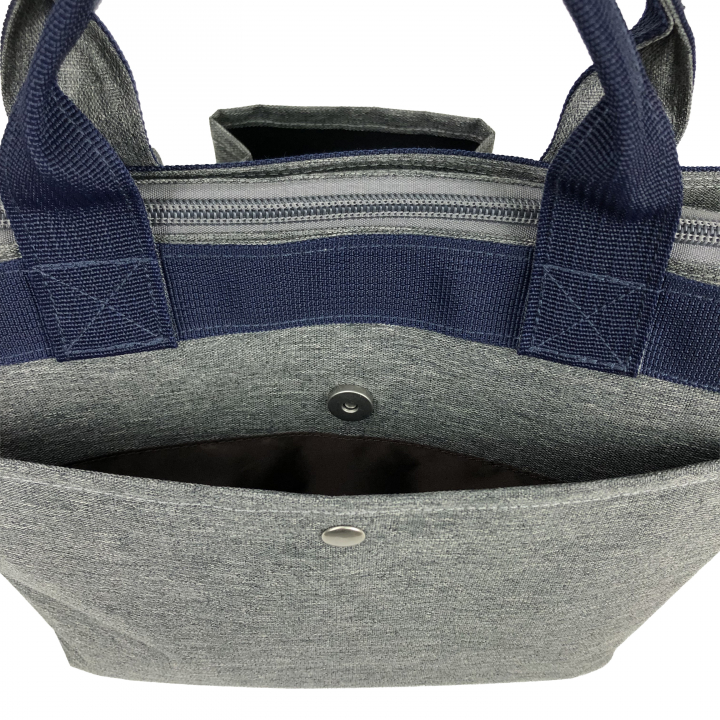 スリーポケット ランチバッグ [PETER RABBIT(TM) ピータ―ラビット(TM)] 多収納 トートバッグ  バイカラー ウサギ柄 小花柄 ガーデン 舟型トート サブバッグ ファスナー付トート お弁当かばん レディース グレー0652