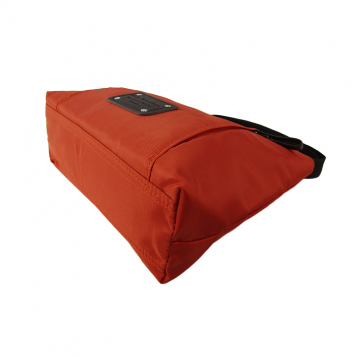 [Sofia Valentino ソフィアバレンチノ] 縦ファスナー ポケット付 ショルダーバッグ｜レディース 多機能 ななめ掛け オレンジ 4874