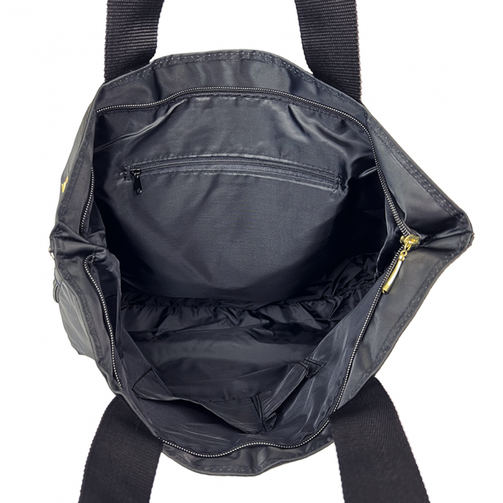 [Sofia Valentino ソフィアバレンチノ] ネコ柄 刺繍 横型トートバッグ | 軽量 ファスナー開閉 レデイース 傘ポケット 収納力 かわいい 猫 ねこ 黒 ブラック 4917